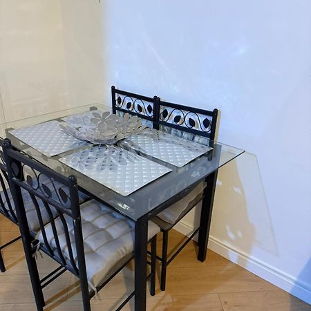 Appartements Sully Mantes-la-Jolie Bagian luar foto